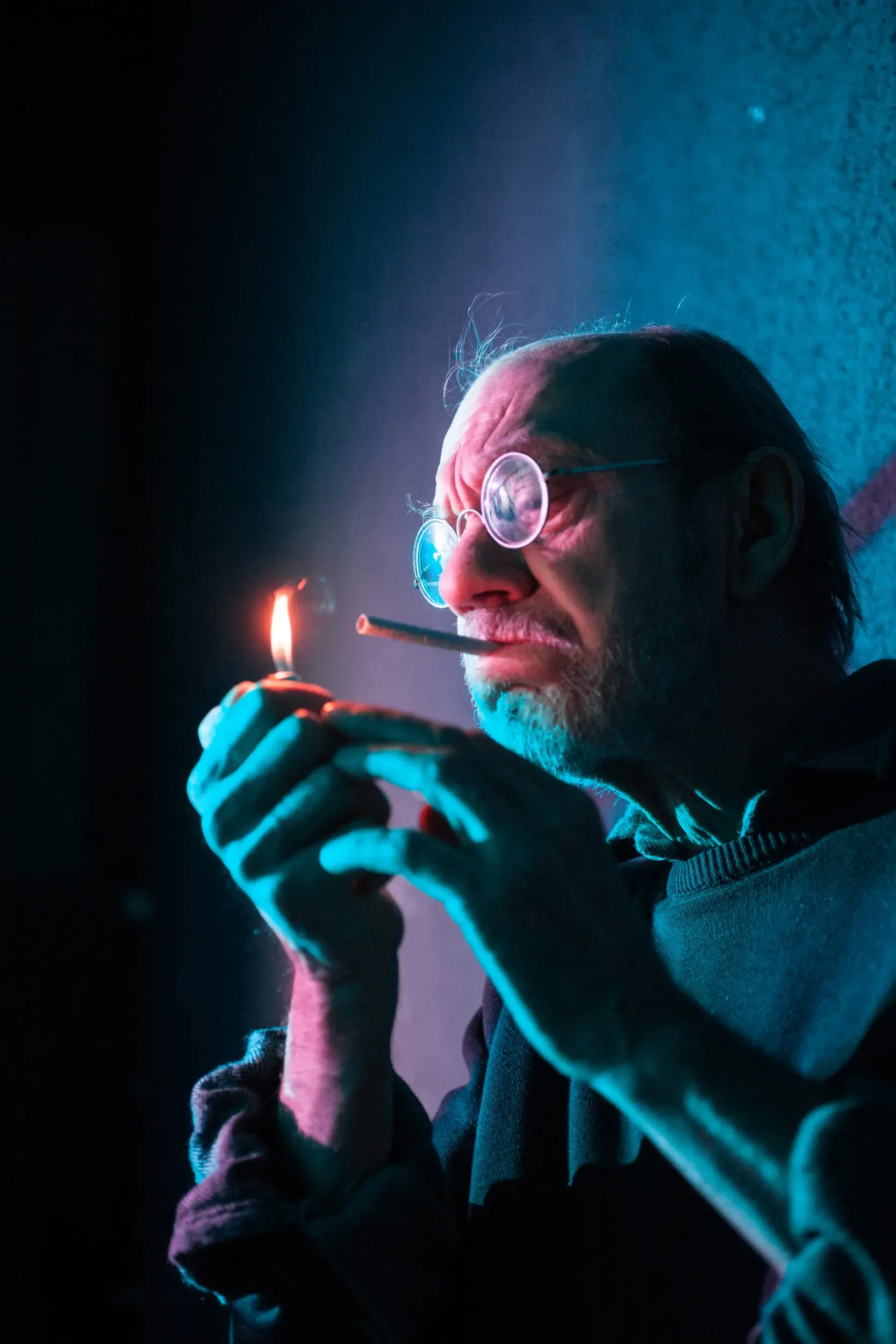 Portrait von Siggi Schwientek mit warmem Gegenlicht