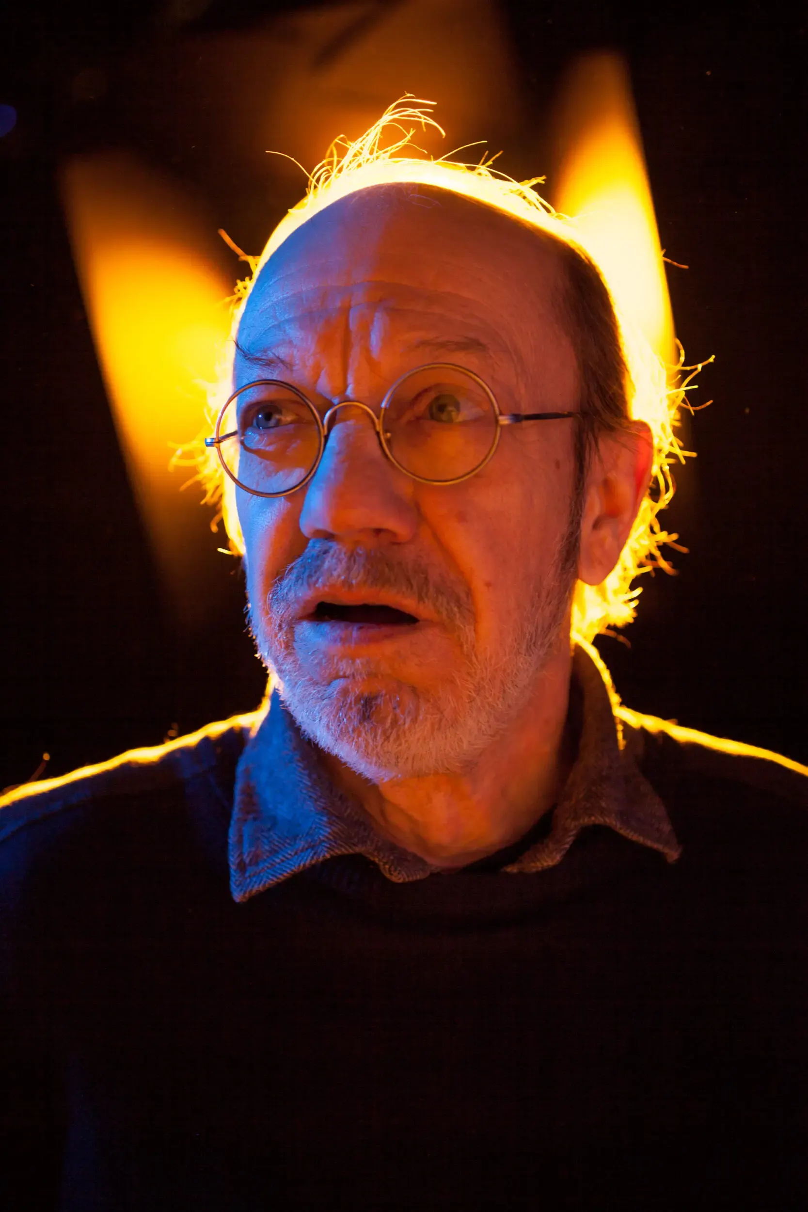 Portrait von Siggi Schwientek in weissem Hemd